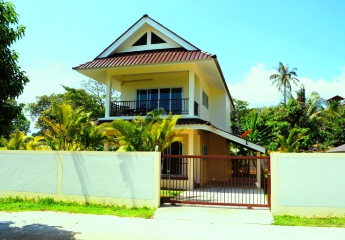 Seaview Villa in Naiharn
